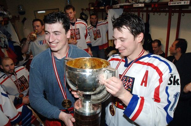 Bratři Tomáš (vlevo) a František Kaberle (vpravo) zakončili výlukovou sezonu jako mistři světa Bratři Tomáš (vlevo) a František Kaberle (vpravo) zakončili výlukovou sezonu jako mistři světa