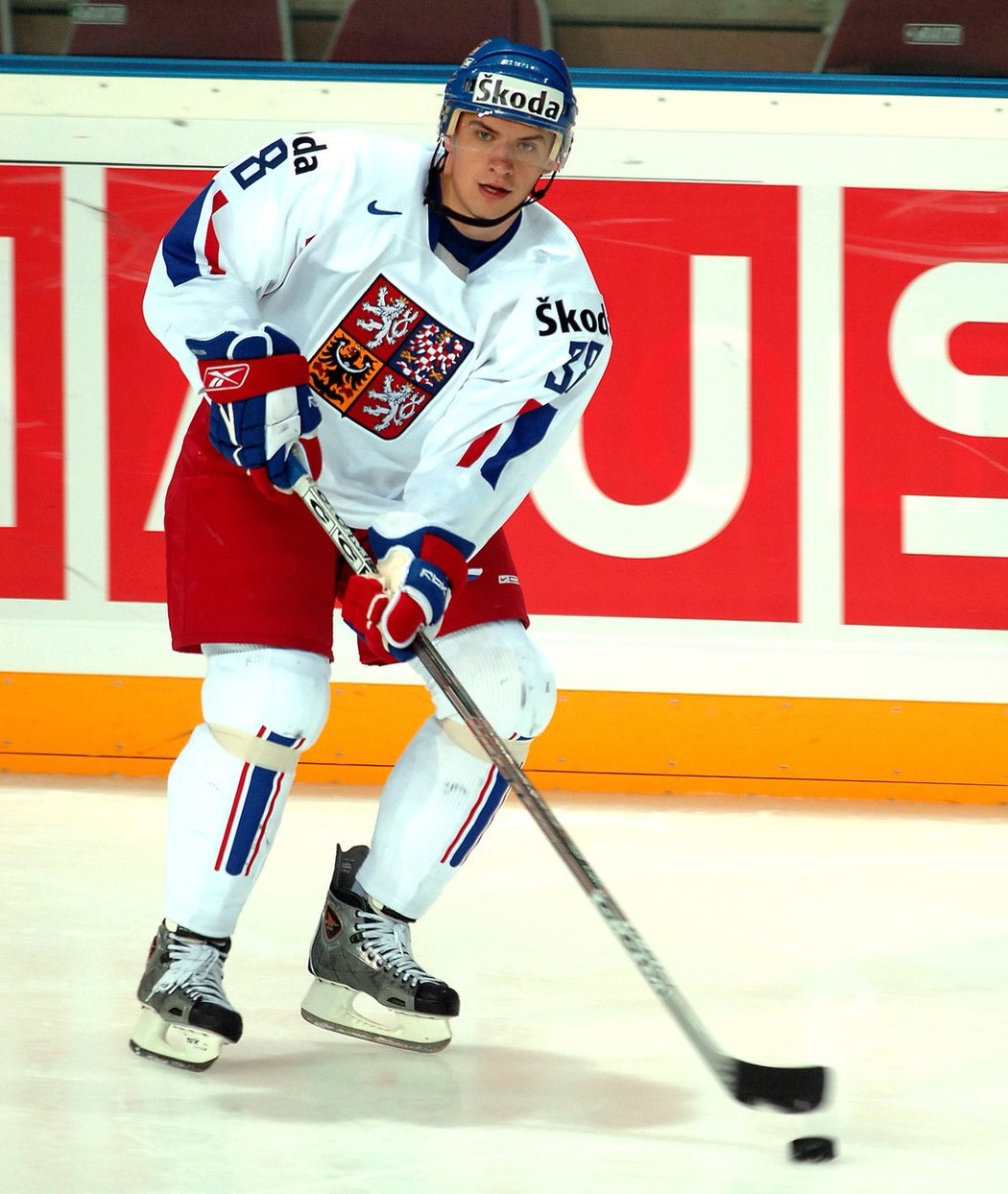Hokejový útočník Jan Bulis v národním dresu