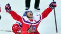 Jaromír Jágr zvedá ruce k nebi po gólu ve čtvrtfinále MS 2015 proti Finsku