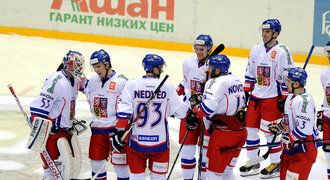 Čeští hokejisté na nájezdy zdolali Švédsko a k turnajovému triumfu jim stačí bod