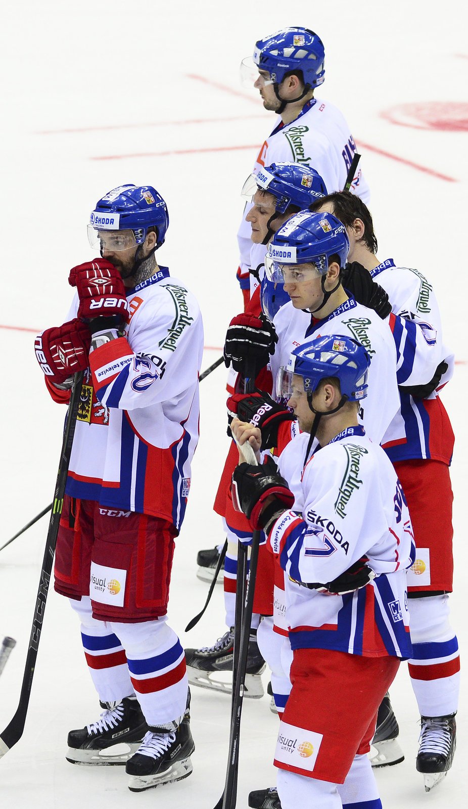 Čeští hokejisté se ani na pátý pokus v sezoně nedočkali výhry, v Soči podlehli ve druhém vystoupení na Channel One Cupu Finsku 2:3 po samostatných nájezdech. V sedmé sérii rozhodl Joonas Donskoi.