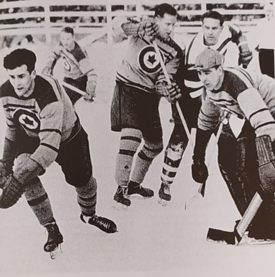 19. února 1948 ve Svatém Mořici, OH, Československo-Kanada 0:0