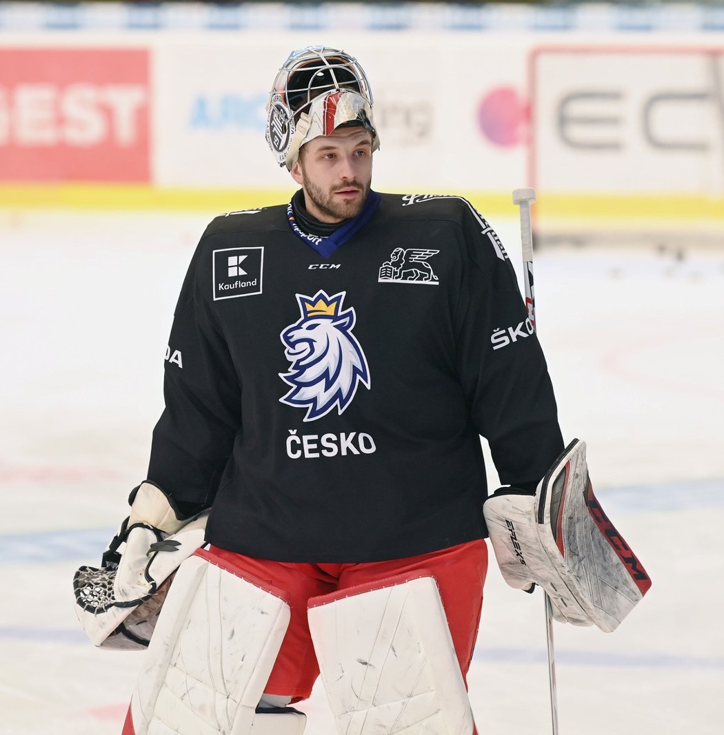 Gólman Štěpán Lukeš vyhlíží další šanci v brance hokejové reprezentace