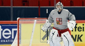 Pavelec má zdravotní problémy, do branky proti Bělorusku půjde Salák