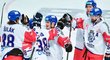 Čeští hokejisté oslavují branku Jakuba Fleka do ruské sítě