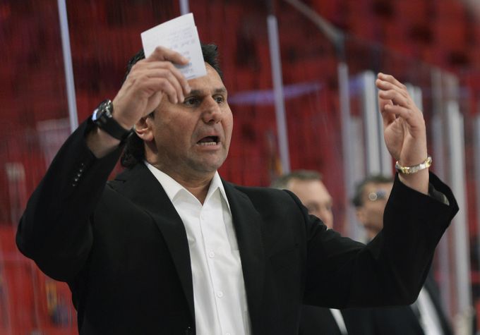 Růžička k návratu Rusů na MS: Sportovně ano, ale pořád umírají lidé. Za komunistů odmítl céčko Růžička k návratu Rusů na MS: Sportovně ano, ale pořád umírají lidé. Za komunistů odmítl céčko