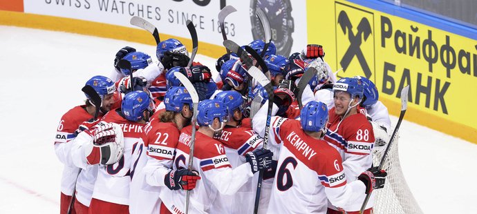 Čeští hokejisté vstoupili do mistrovství světa v Moskvě výhrou 3:0 nad domácím Ruskem