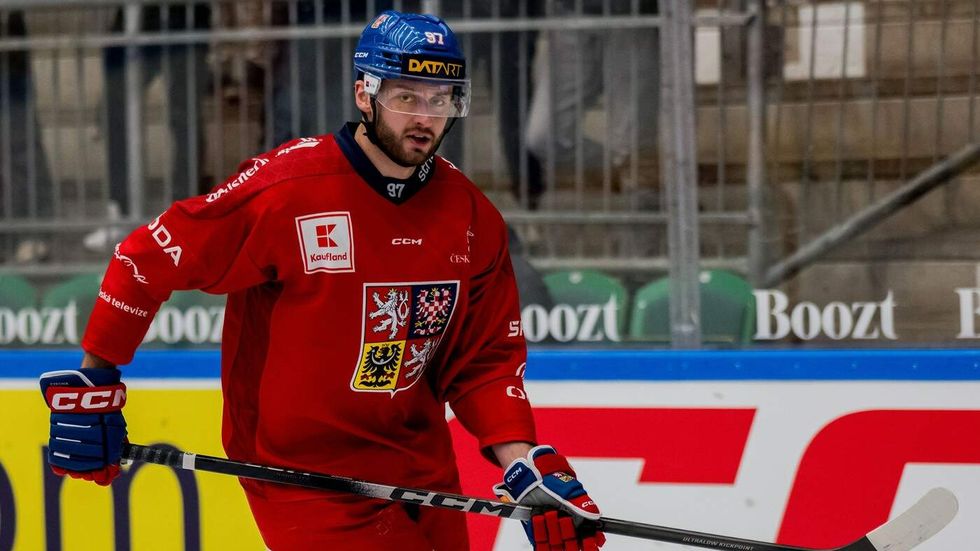 Radim Zohorna byl v závěrečném duelu Finských her se Švýcarskem ošklivě faulován