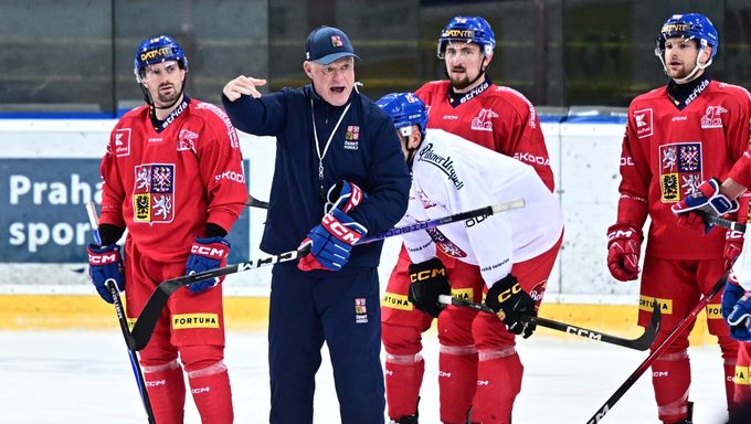 Na klubové vazby trenér Rulík nekouká. Popsal svůj přístup: Vůbec nehraje roli, kdo je... Na klubové vazby trenér Rulík nekouká. Popsal svůj přístup: Vůbec nehraje roli, kdo je...