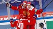 Ruští hokejisté se radují ze vstřelené branky