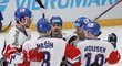 Čeští hokejisté se radují z gólu Lukáše Jaška v zápase proti Finsku na úvod Channel One Cupu