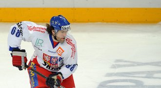 Simakovovi platil dvouletý distanc v KHL jen čtyři dny