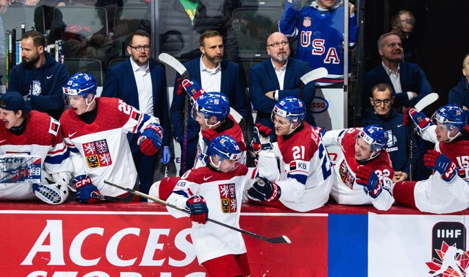 Vrátí se jako vítězové. Augusta s juniory skolil Kanadu jejími zbraněmi: Vytvořili tým Vrátí se jako vítězové. Augusta s juniory skolil Kanadu jejími zbraněmi: Vytvořili tým