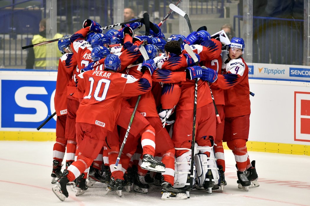 Česká dvacítka slaví úvodní vítězství na domácím mistrovství světa