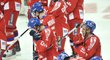 Zklamaní čeští hokejisté po skončení zápasu