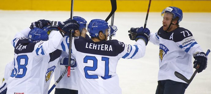 Hokejisté Finska porazili Kanadu a v semifinále se utkají s Českem