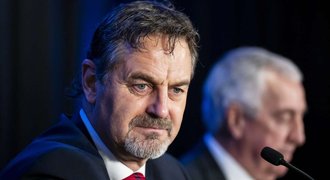 Dvacítky jako NHL. Prestiž neskutečně narostla, říká Bříza. Kdy budou junioři hrát v Česku? Dvacítky jako NHL. Prestiž neskutečně narostla, říká Bříza. Kdy budou junioři hrát v Česku?