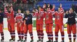 Hokejisté Česka oslavují výhru nad Švédskem