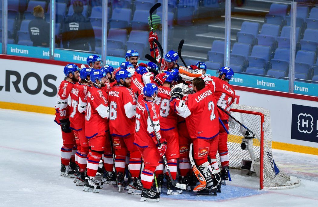 Česká hokejová reprezentace slaví vítězství na Karjala Cupu 2019