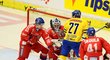 Třetí gól Švédů padl do Štěpánkovy branky poté, co ho Robert Nilsson plácl hokejkou do helmy