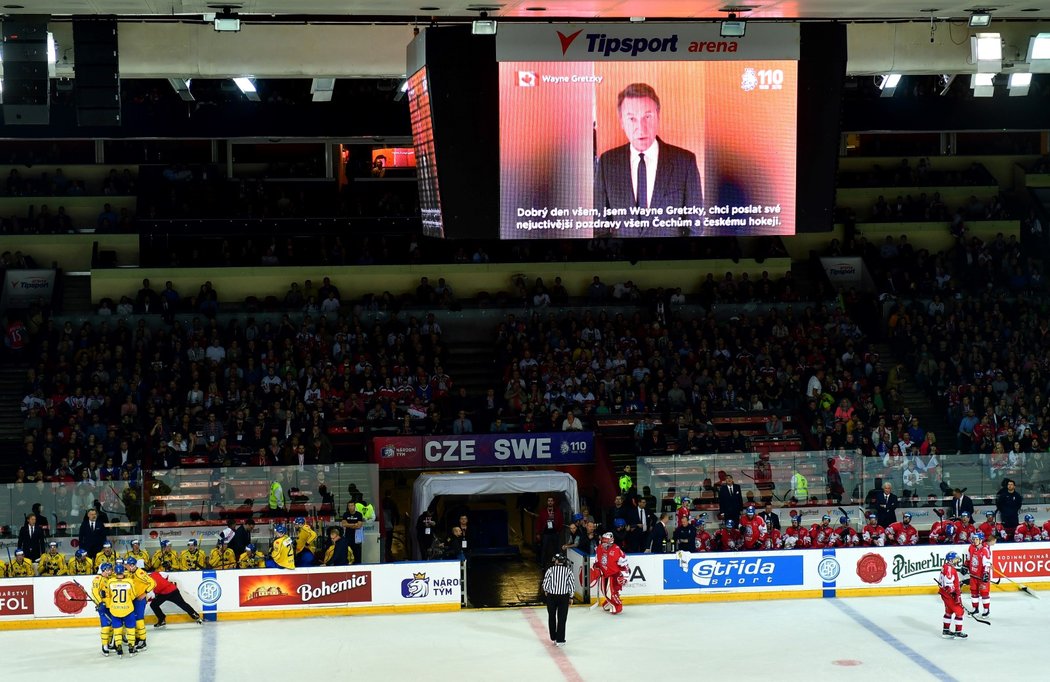 Před zahájením zápasu české reprezentace proti Švédsku promluvil i legendární Wayne Gretzky