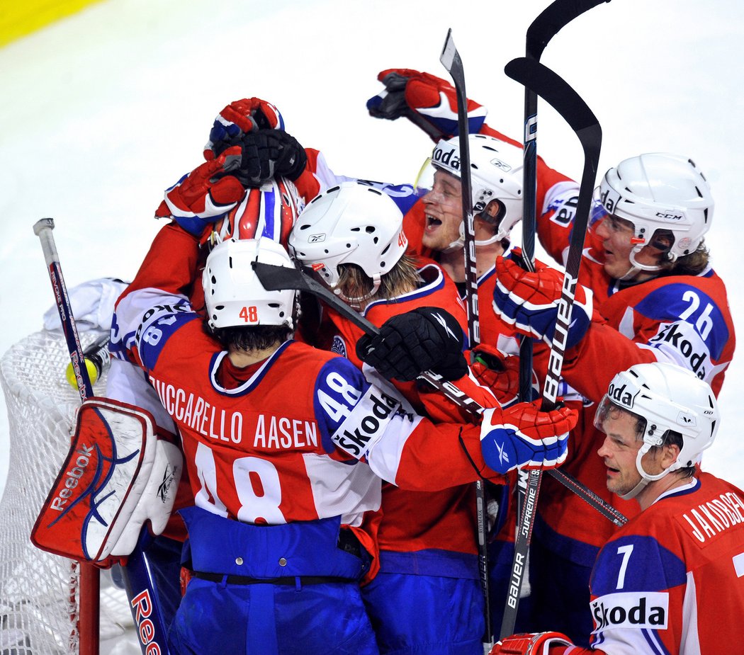 Radost norských hokejistů po vítězství nad Českem
