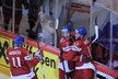 Čeští hokejisté slaví gól Zbyňka Michálka do dánské sítě