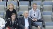 Herec Miroslav Donutil v hledišti při zápase o bronz mezi českými hokejisty a USA