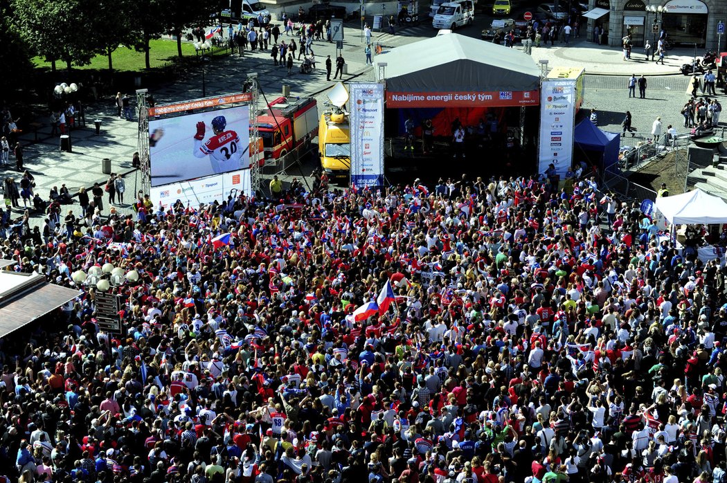 Vrátí se fanoušci na Staroměstské náměstí? V případě finále se s tím počítá!