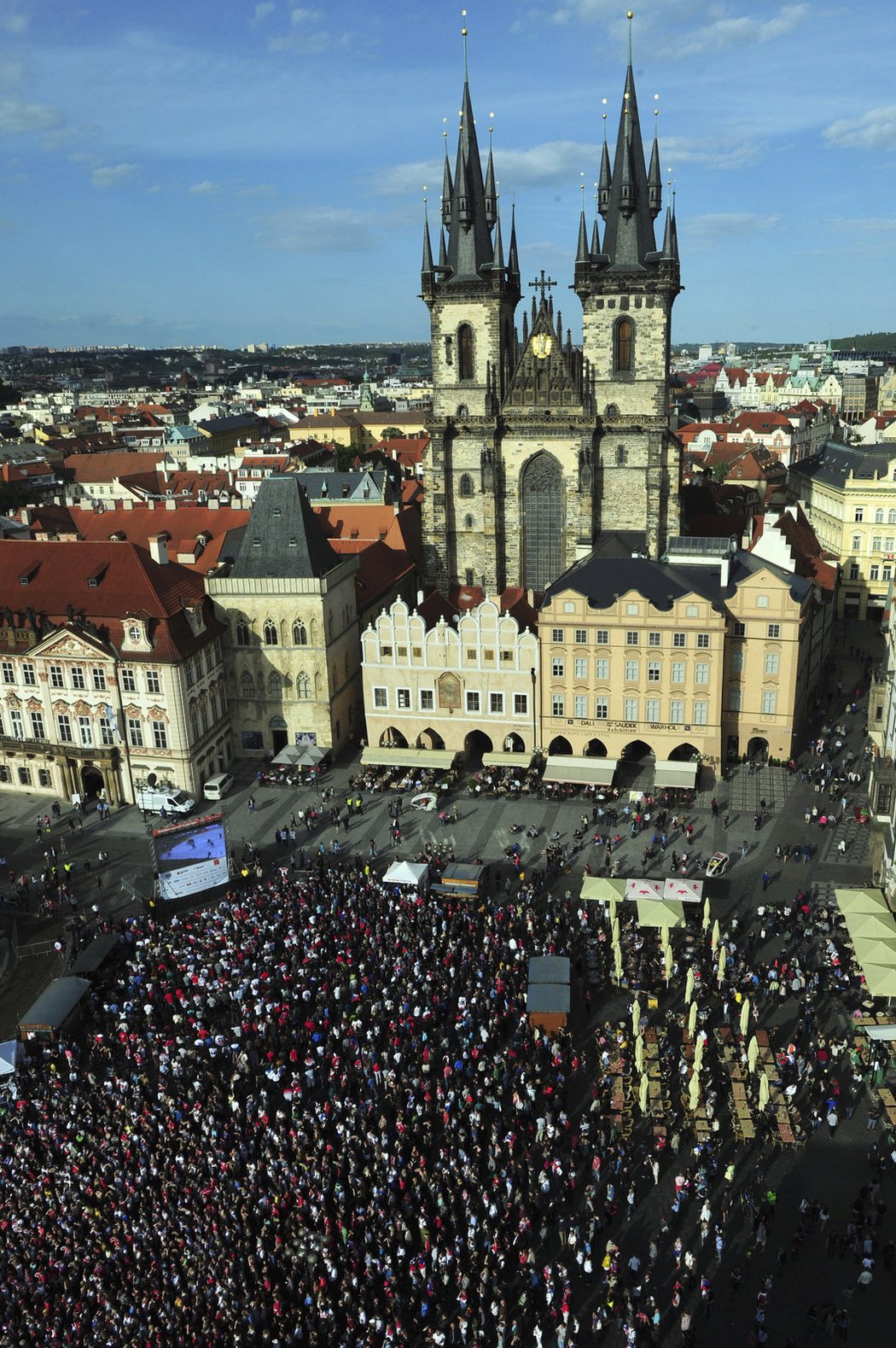 Vrátí se fanoušci na Staroměstské náměstí? V případě finále se s tím počítá!