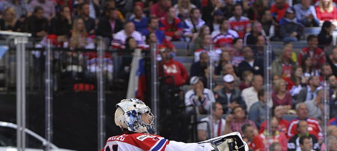 Zklamaný Ondřej Pavelec. Na květnovém MS v Rusku si nezachytá