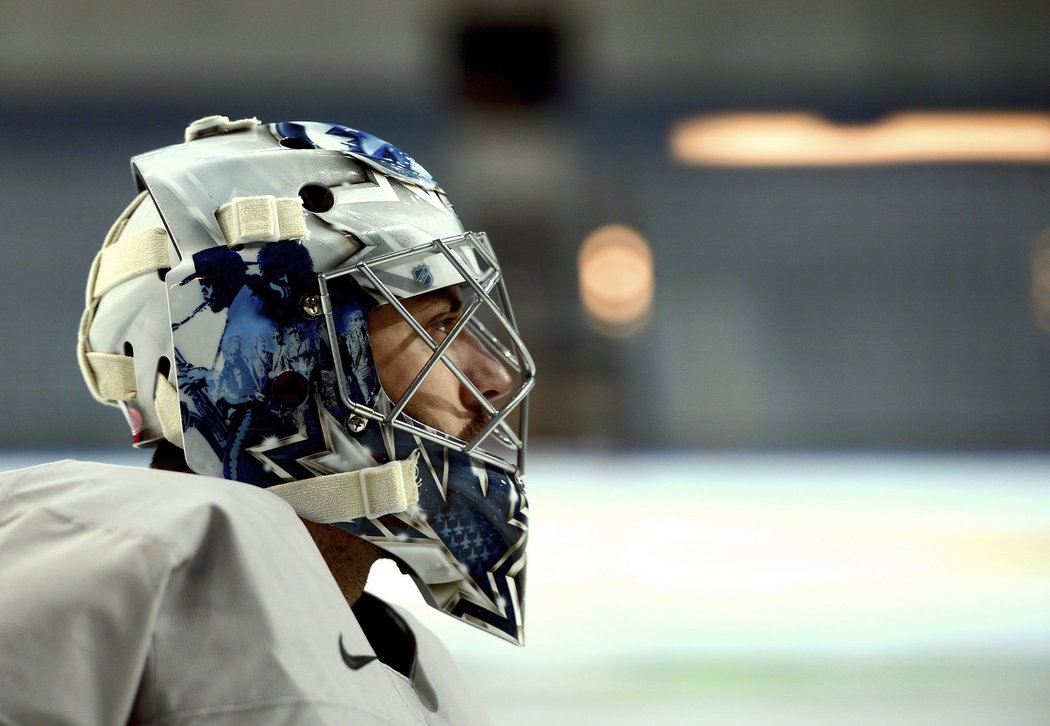 Ondřej Pavelec na prvním českém tréninku v O2 Areně před domácím MS