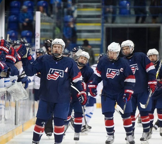 Hokejisté USA do 18 let porazili na světovém šampionátu v Popradu obhájce titulu z Finska a slaví desáté zlato v historii