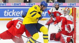 Osmnáctka na MS padla se Švedy 0:2. Rozhodnutí z podivné přesilovky