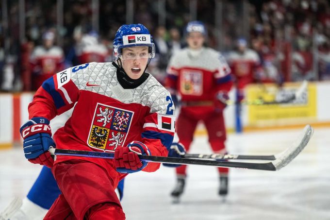 Galvas o rodině obránců, snu o NHL či dalším útoku na medaili: Máme respekt, ale věříme si Galvas o rodině obránců, snu o NHL či dalším útoku na medaili: Máme respekt, ale věříme si