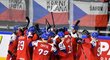 Čeští hokejisté se radují z vydřeného triumfu v nájezdech se Švýcarskem