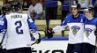 Hokejisté Suomi se radují ze vstřelené branky