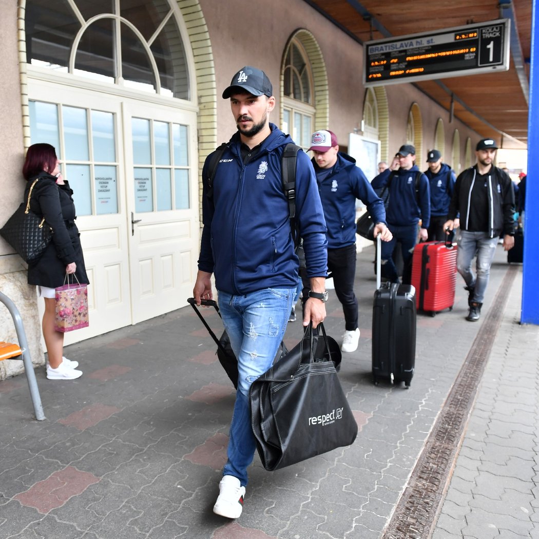 Čeští hokejisté dorazili vlakem do dějiště MS na Slovensku