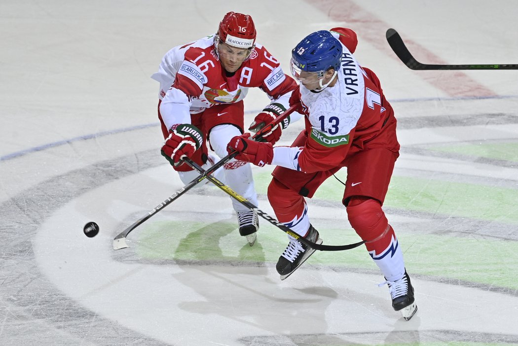 Jakub Vrána v zápase s Běloruskem na MS v hokeji 2021