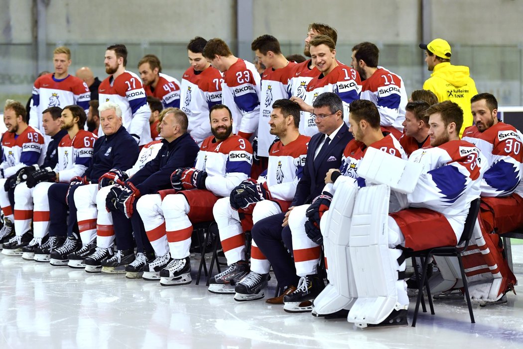 Česká hokejová reprezentace se na MS fotila.