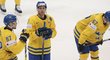 Zklamaní švédští hokejisté po prohře s Českem