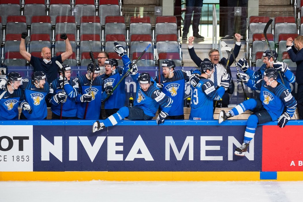 Finští hokejisté na domácím mistrovství světa vybojují podle predikce Sportu bronzové medaile