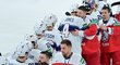 Čeští hokejisté se zdraví s poraženými Američany