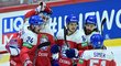Čeští hokejisté oslavují postup do semifinále mistrovství světa