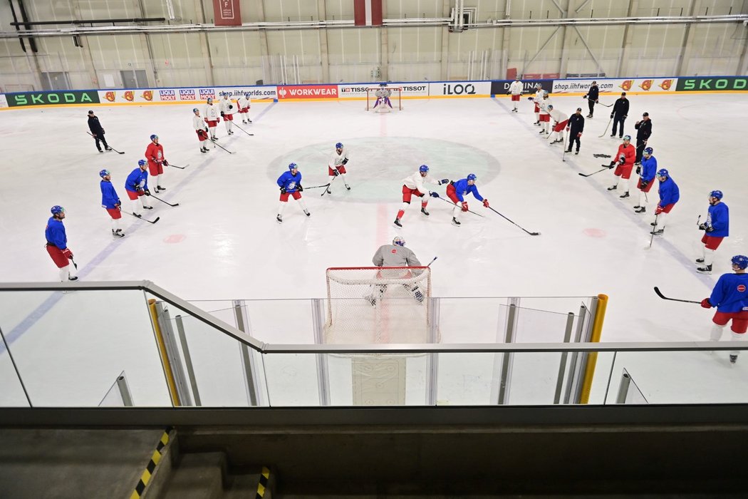 Česká hokejová reprezentace se poctivě připravuje na bitvu s Kanadou