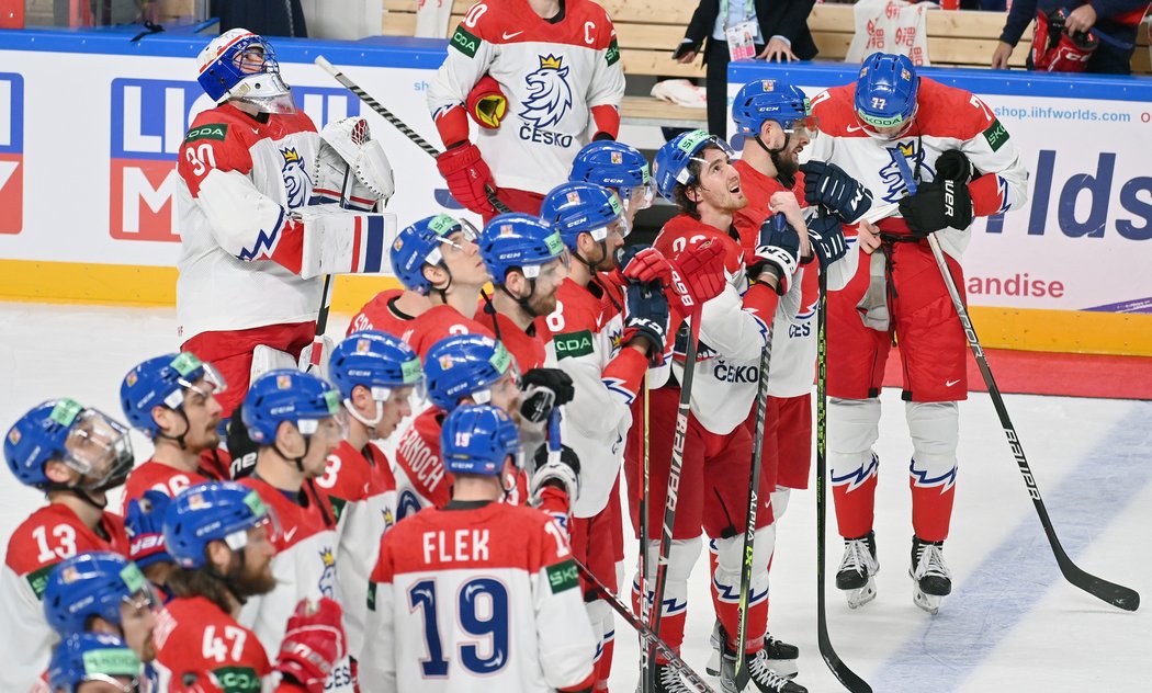 Čeští hokejisté se snaží vstřebat porážku s Lotyšskem