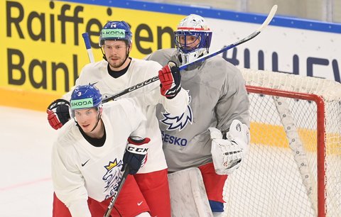 Útočník Filip Chlapík již trénuje s hokejovou reprezentací