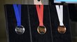 Pořadatelé mistrovství světa v Praze a Ostravě odhalili medaile, o které si v květnu zahrají nejen čeští hokejisté