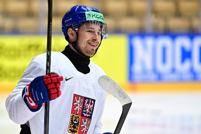 Obránce Daniela Gazdu na tréninku neopouští dobrá nálada Obránce Daniela Gazdu na tréninku neopouští dobrá nálada