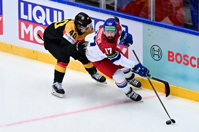 MS v hokeji ONLINE: Rulík rozšířil nominaci o posily ze zámoří. Dorazí Hronek i Klapka MS v hokeji ONLINE: Rulík rozšířil nominaci o posily ze zámoří. Dorazí Hronek i Klapka